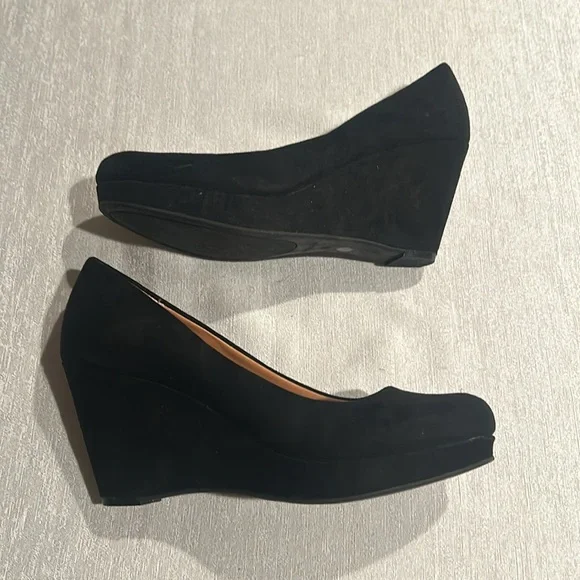 A.N.A Black Suede Round-Toe Wedge Heels - Picture 5 of 6